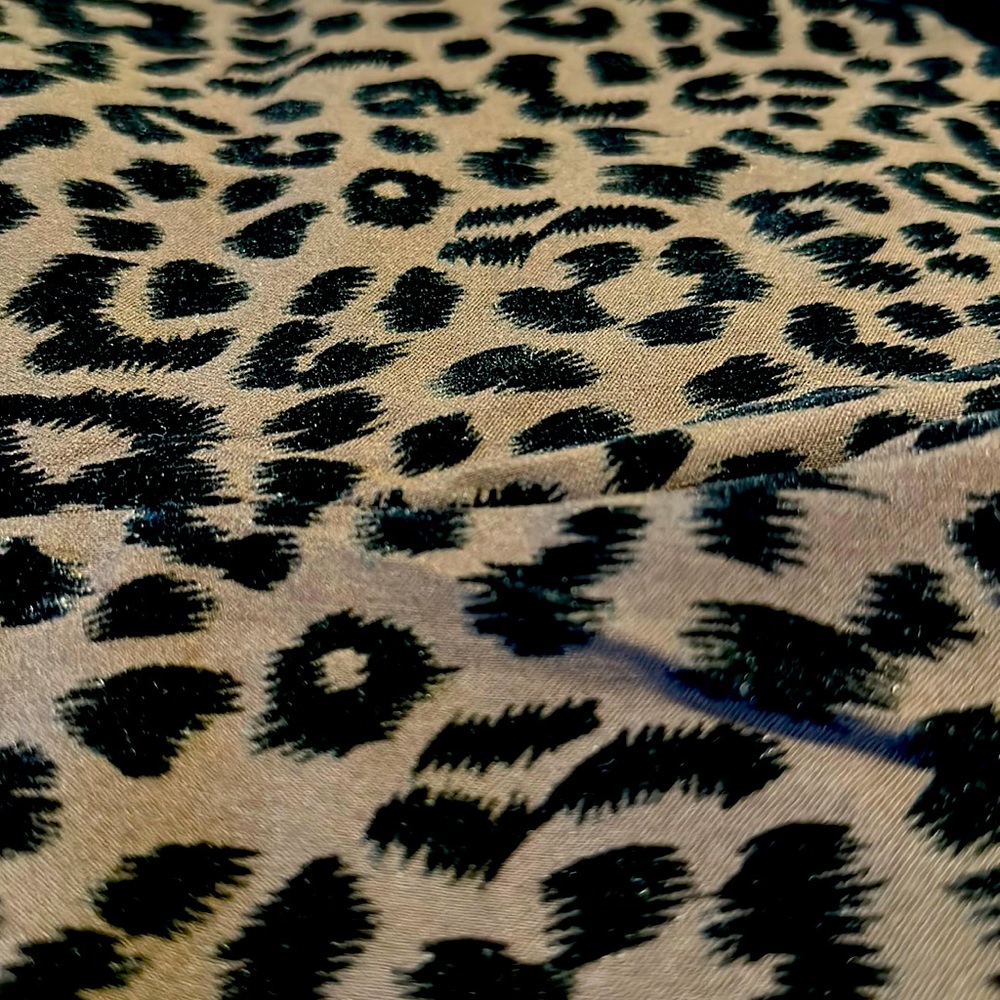 Perfect stretch ankle pants by Chicos. Size 3.